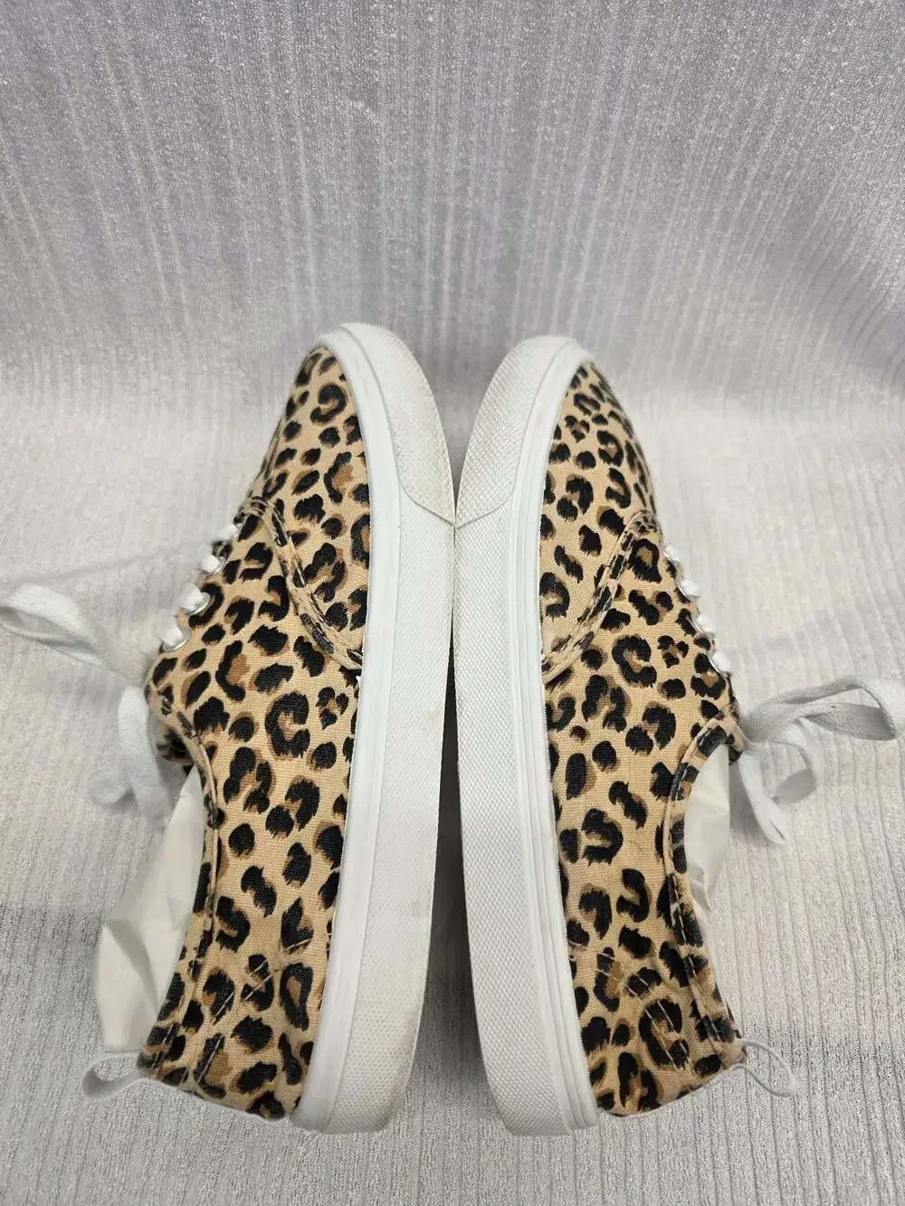 Divided H&M Leopard Print Canvas Lace-Up Sneakers